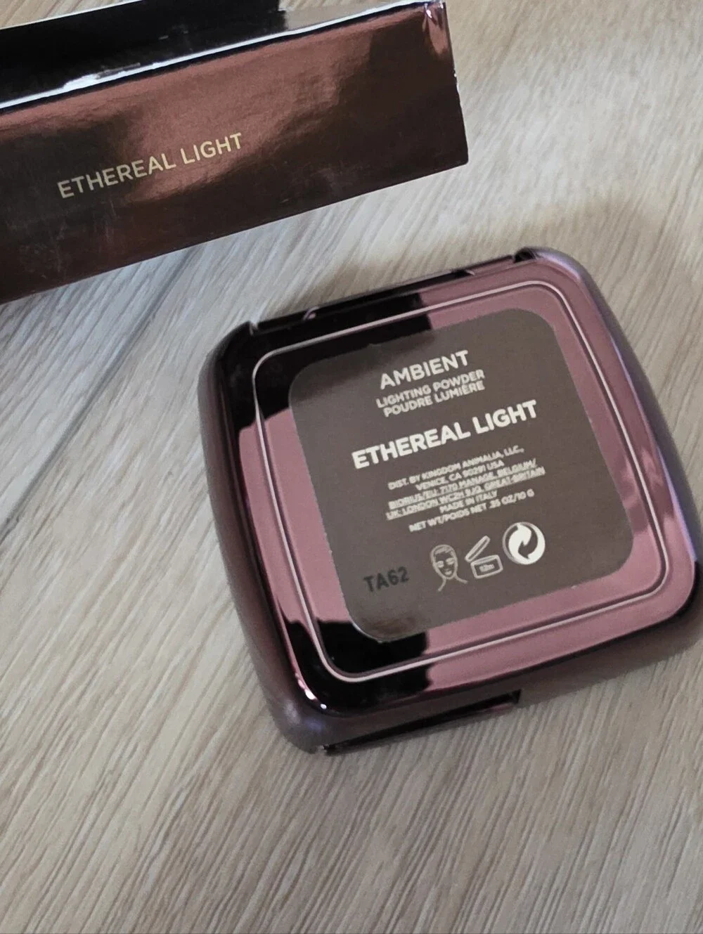 Hourglass Ambient Lighting Powder Ethereal Light New